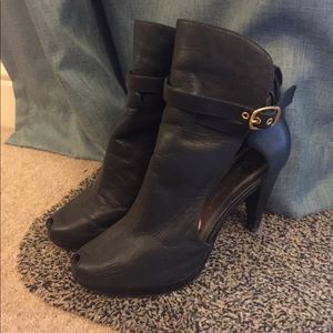 Matt Bernson black leather booties heels pumps