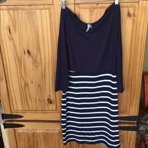 Lightweight long sleeve navy dress
