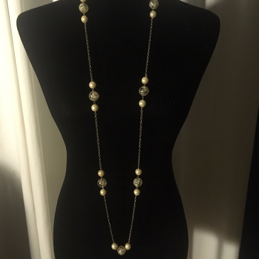 Waist long pearly bead and hand painted beads