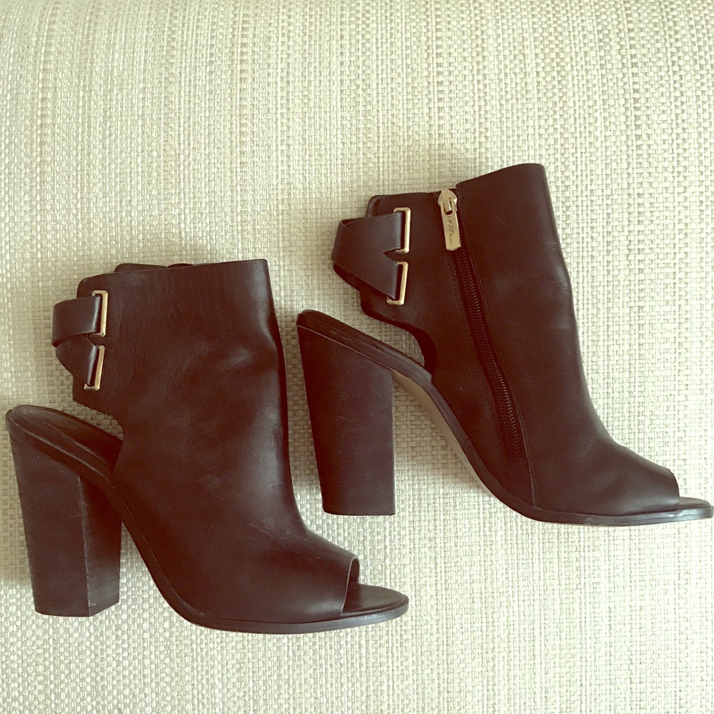 BCBG Leather Peep-toe Booties in Black