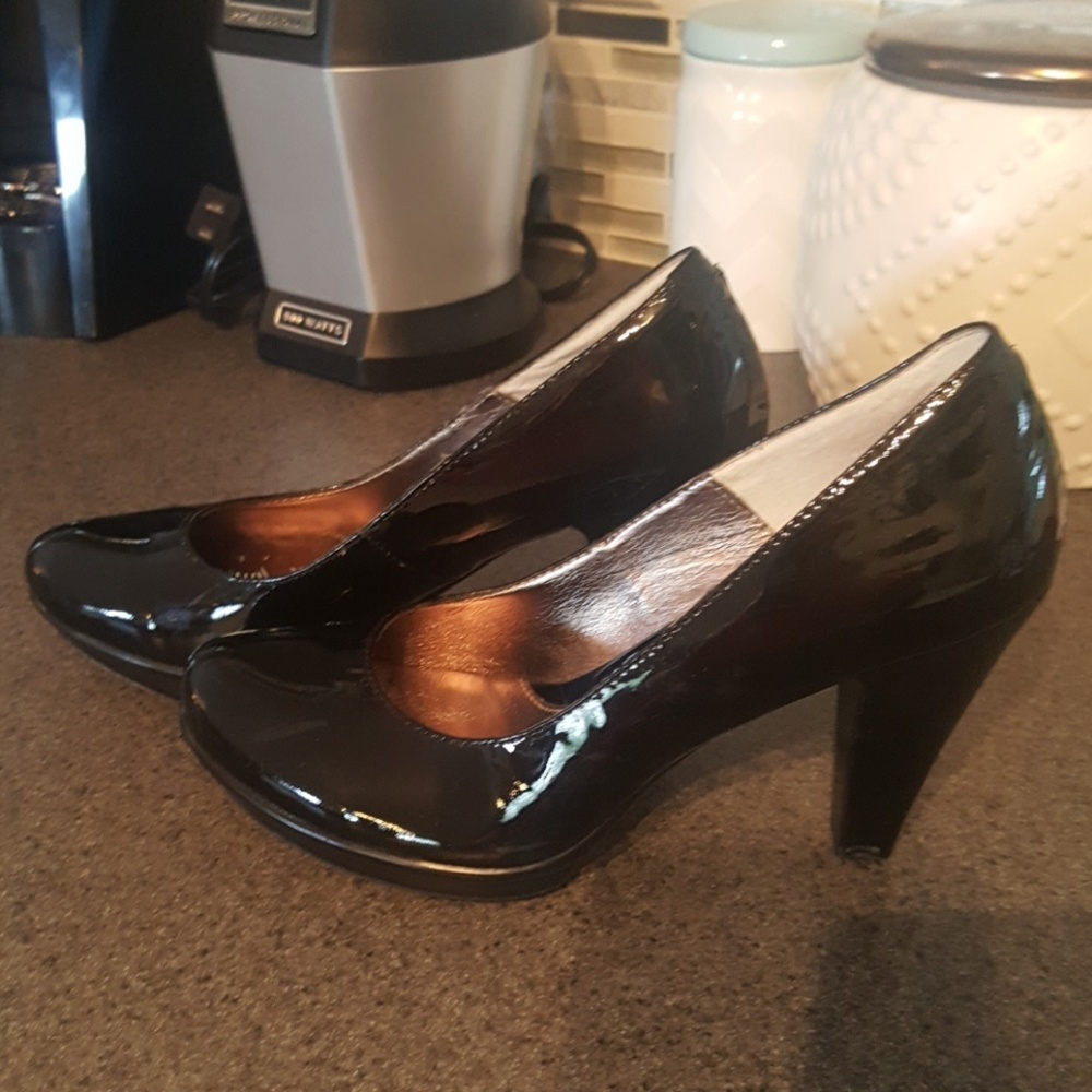 Black dress heels