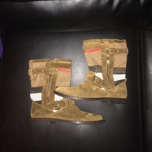 Women Burberry Boots