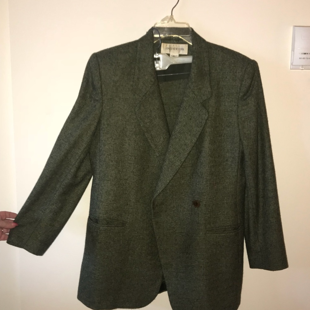 Jones New York jacket with matching skirt