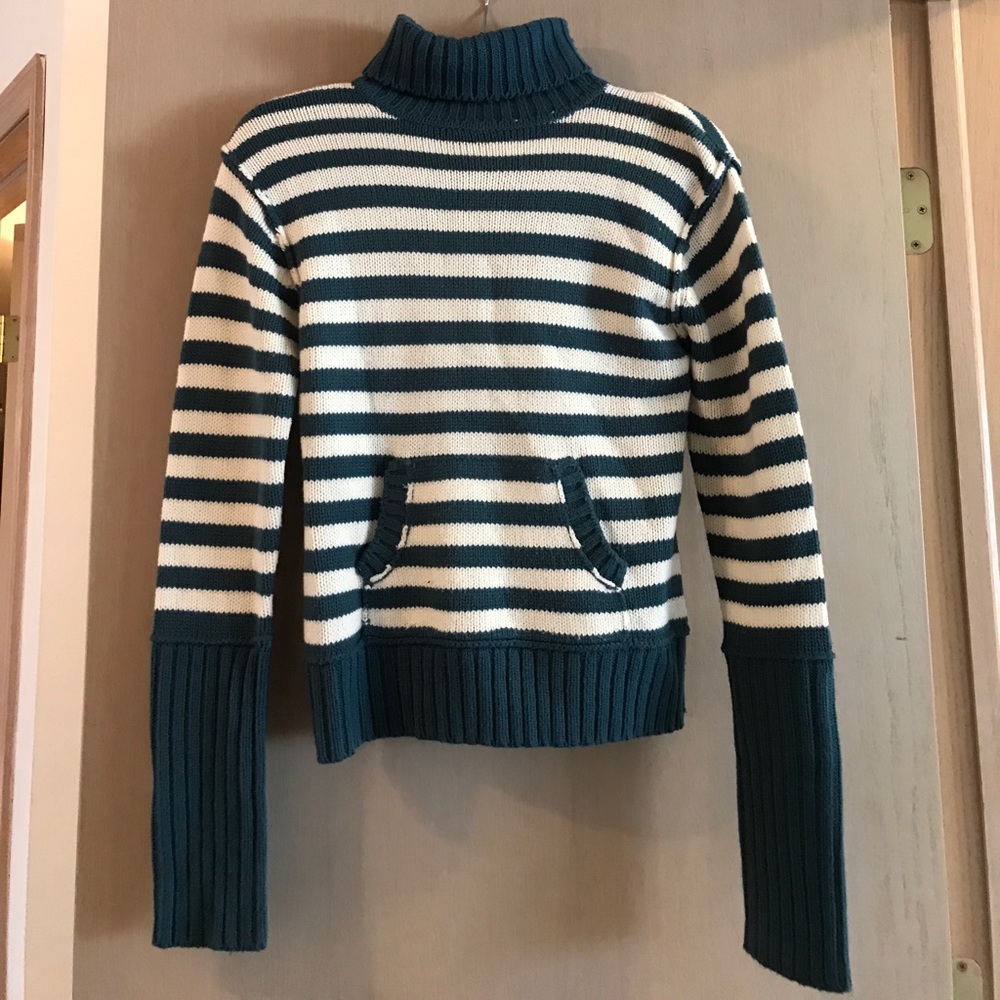 Striped crop knit sweater