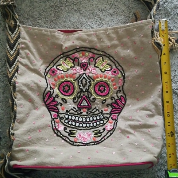 Handmade skull bag - Beautiful! - Picture 1 of 4
