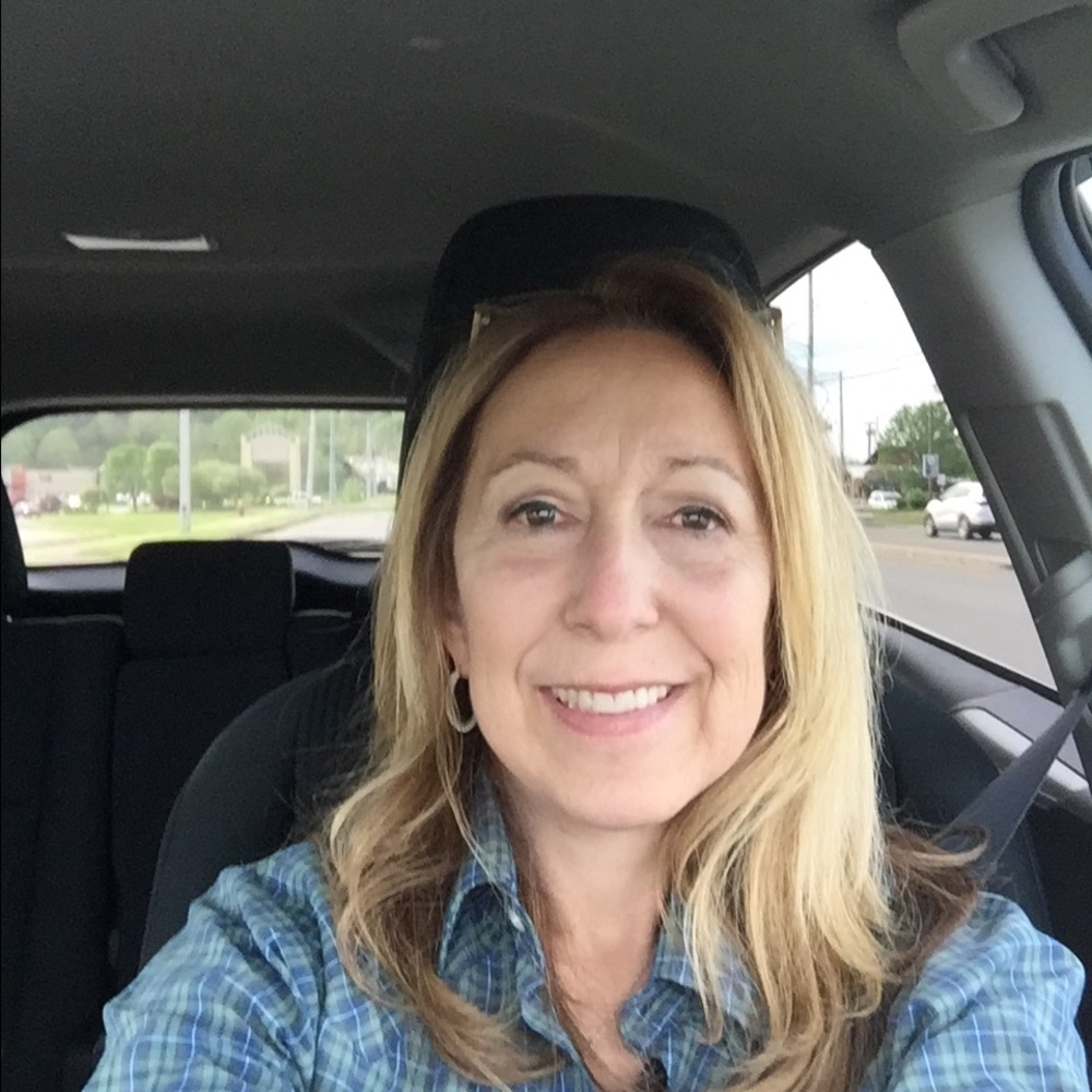 Meet your Posher, Lisa