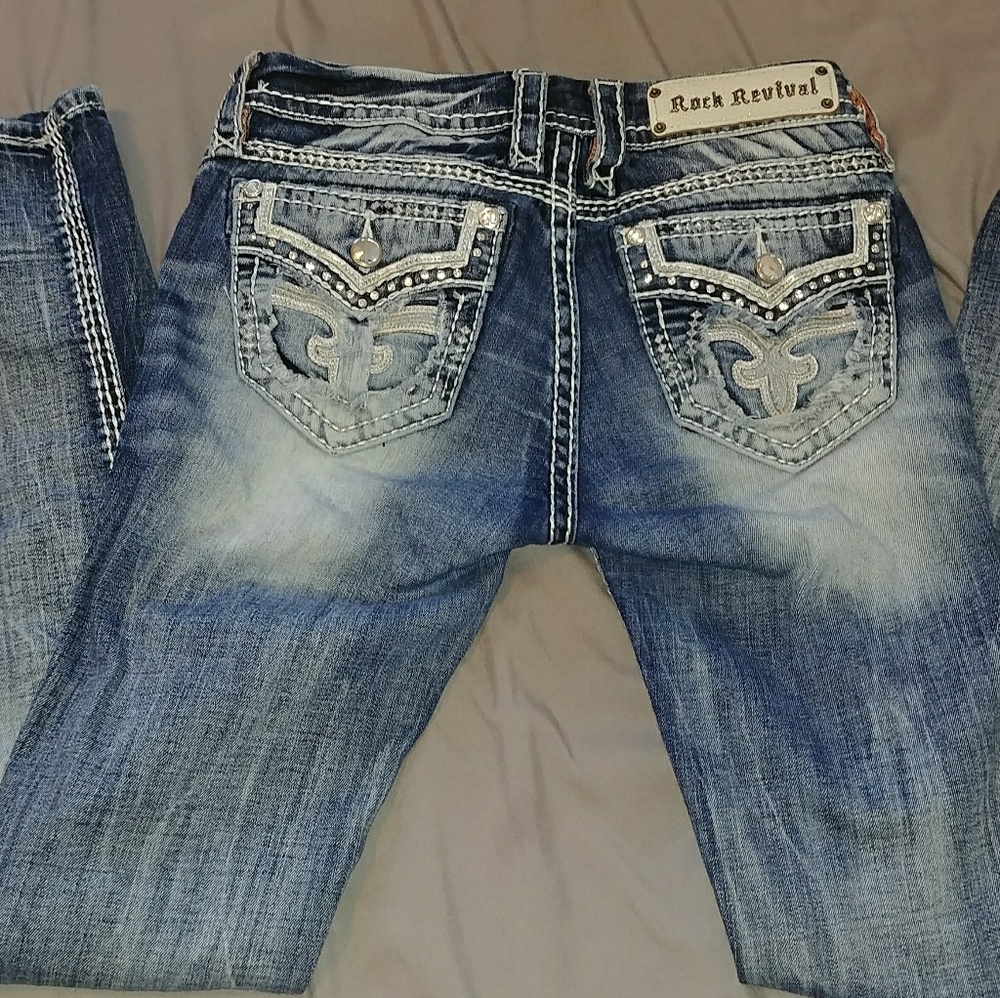 SOLD Rock Revival skinny jeans!
