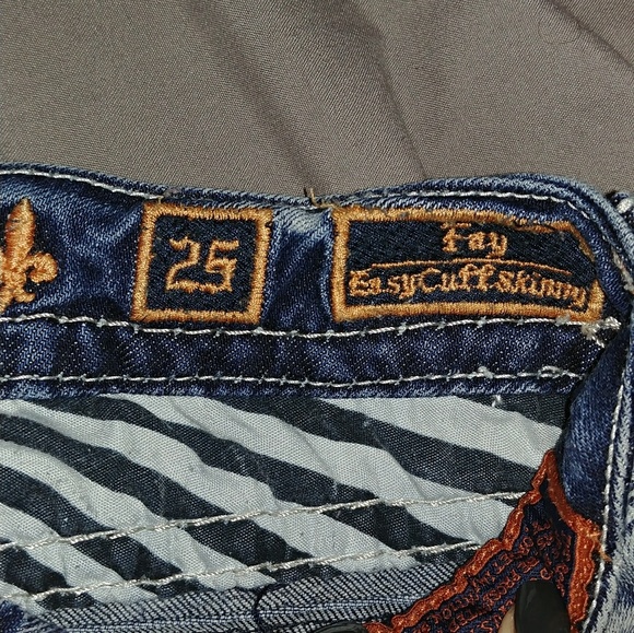 SOLD Rock Revival skinny jeans! - Picture 4 of 4