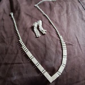 Rhinestone necklace and earrings set