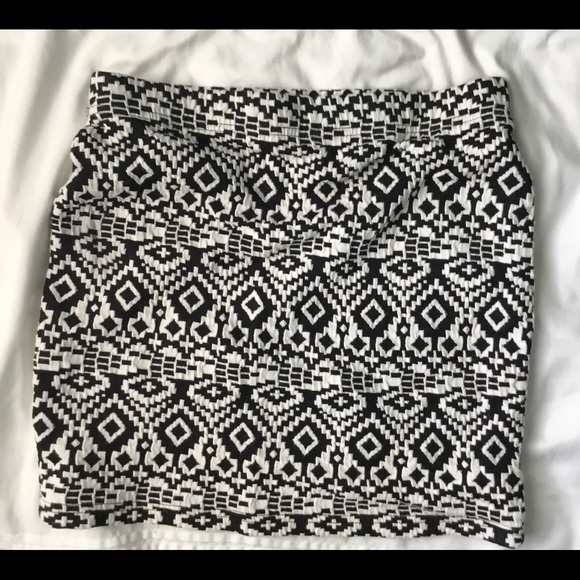 🚫sold🚫3 Skirt Bundle all For a steal.❤️❤️ - Picture 3 of 5