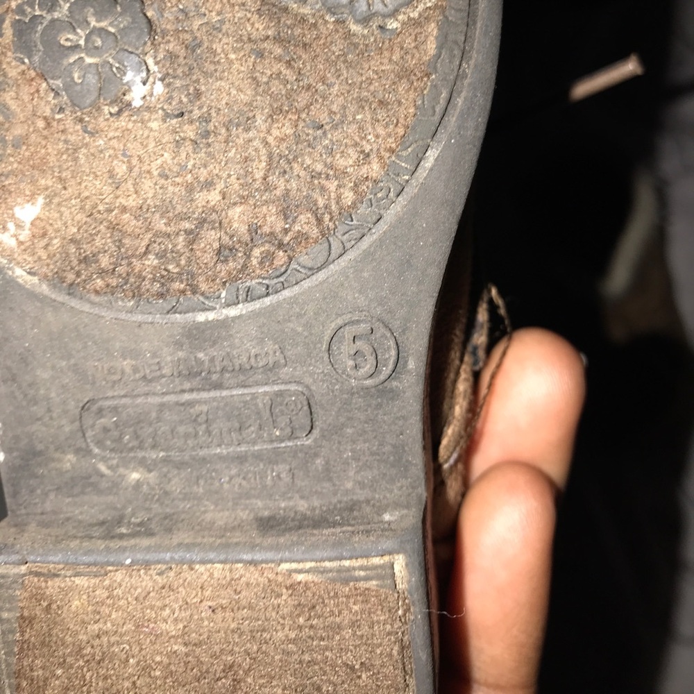 Boots - Picture 3 of 4