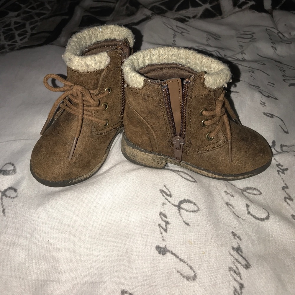 Boots - Picture 4 of 4