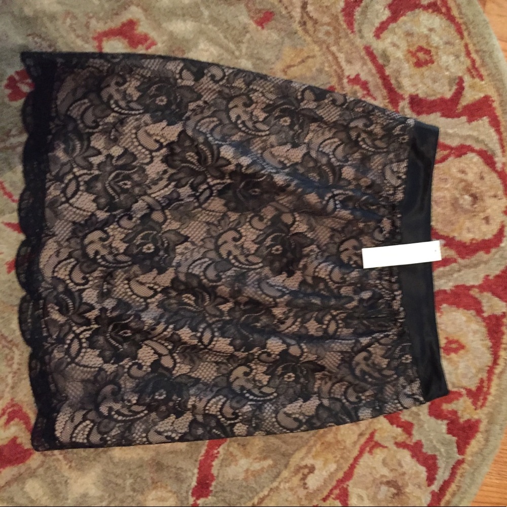 Trina Turk lace black skirt size 0