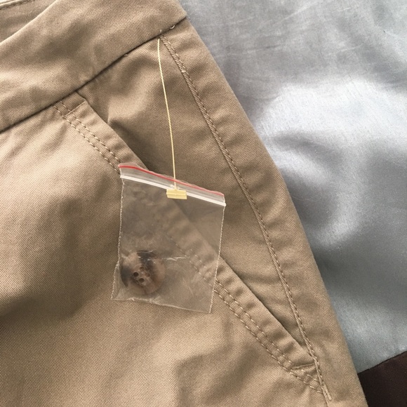 Mid Rise Capri - Picture 5 of 5