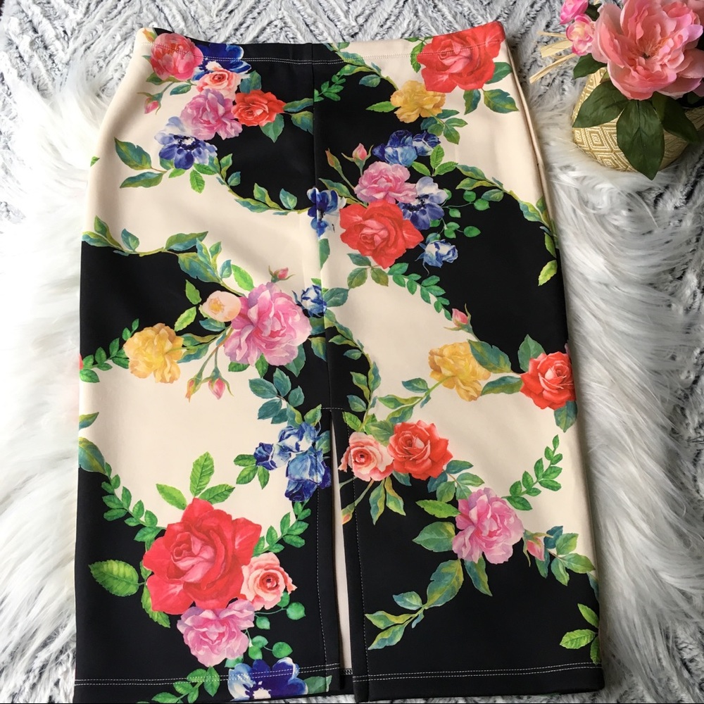 New Scuba Floral Print Pencil Skirt - Picture 3 of 5