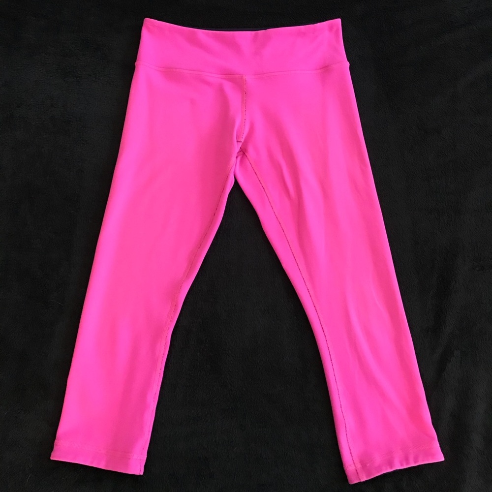 Lululemon Wonder Under Crops size 6