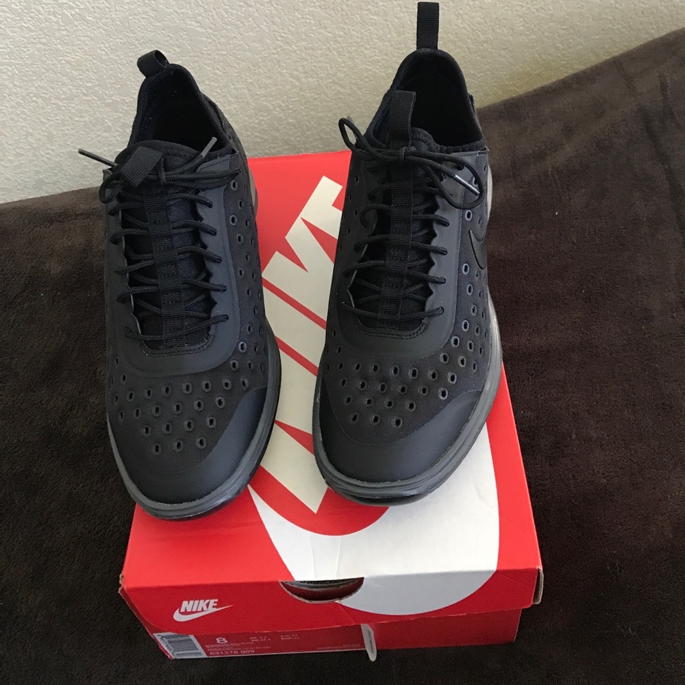 🚫SOLD🚫Women’s Nike Lunarelite Ski Hi Shoes