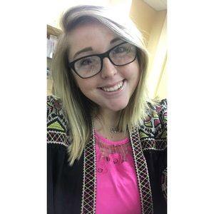 Meet your Posher, Corinne