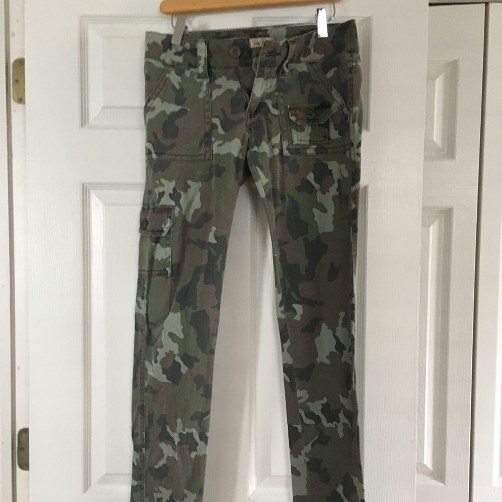 Stretch Army Print Skinny Pants