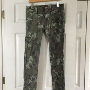 Stretch Army Print Skinny Pants