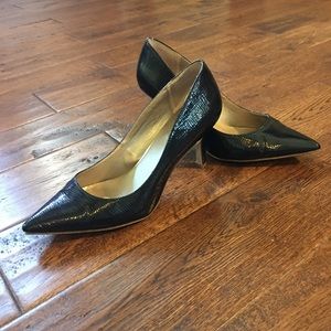 Alfani Macy's navy Step n Flex pump