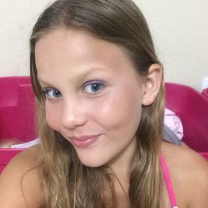 Meet your Posher, Laynie