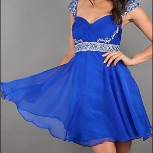 Short. Dave & Johnny. Formal Dress.