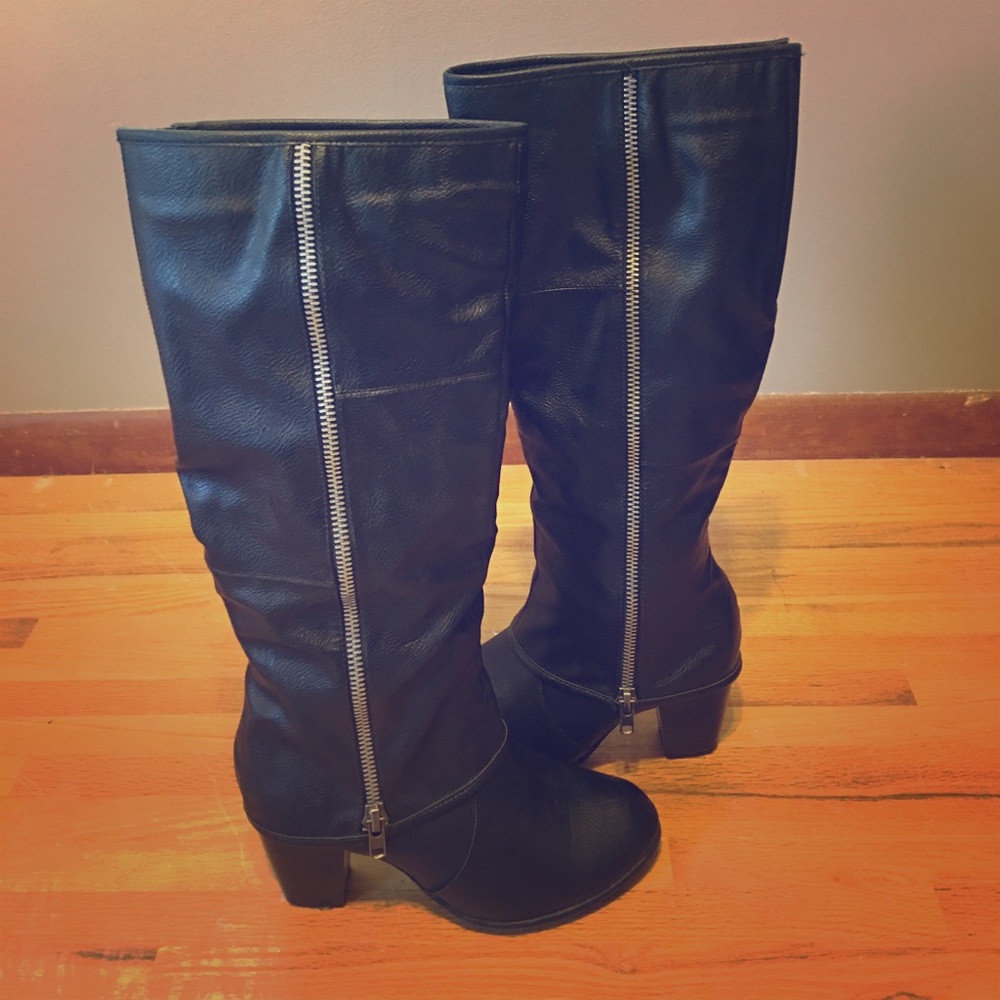 Tall heel boots
