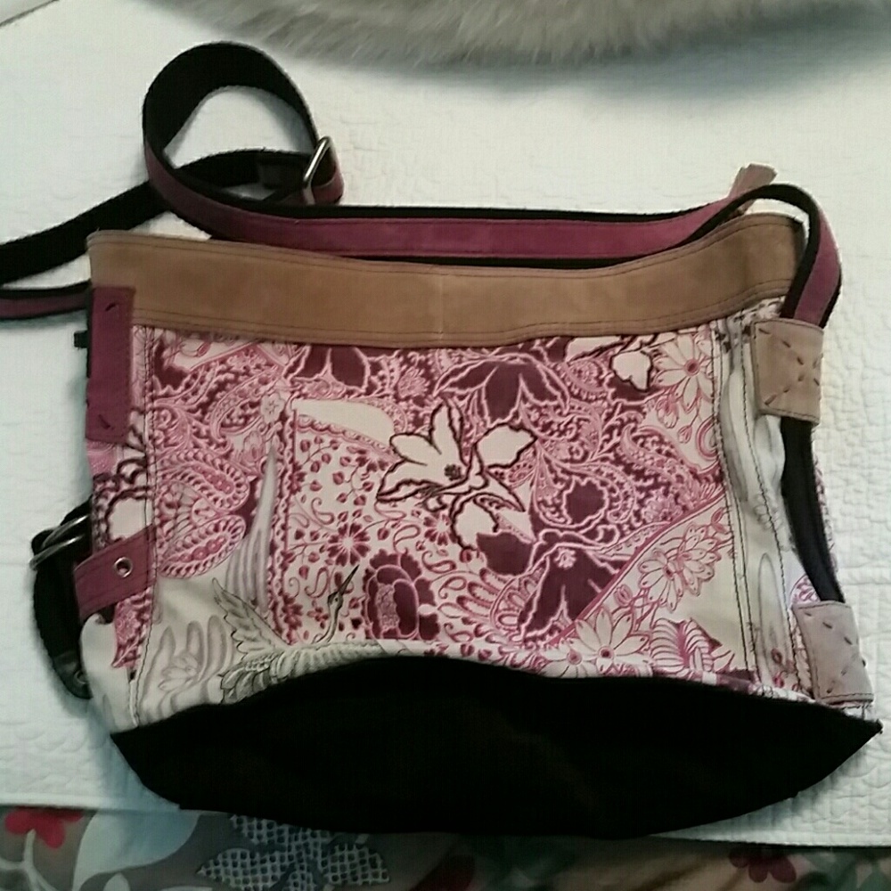 Lucky bucket style purse