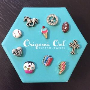 10 Origami Owl Charms