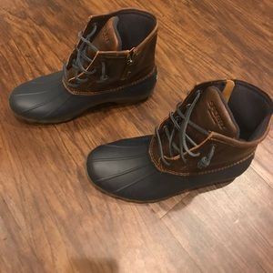SPERRY navy/leather duck boots, 8.5. Never worn.