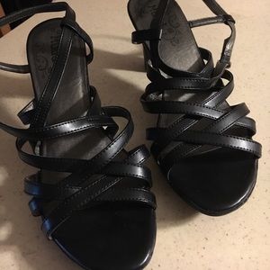Mudd black heels