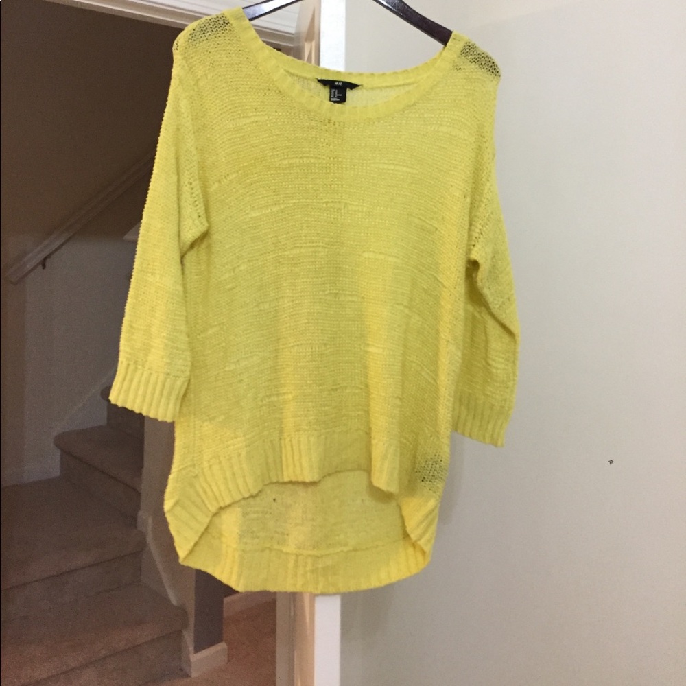 Light weight sweater