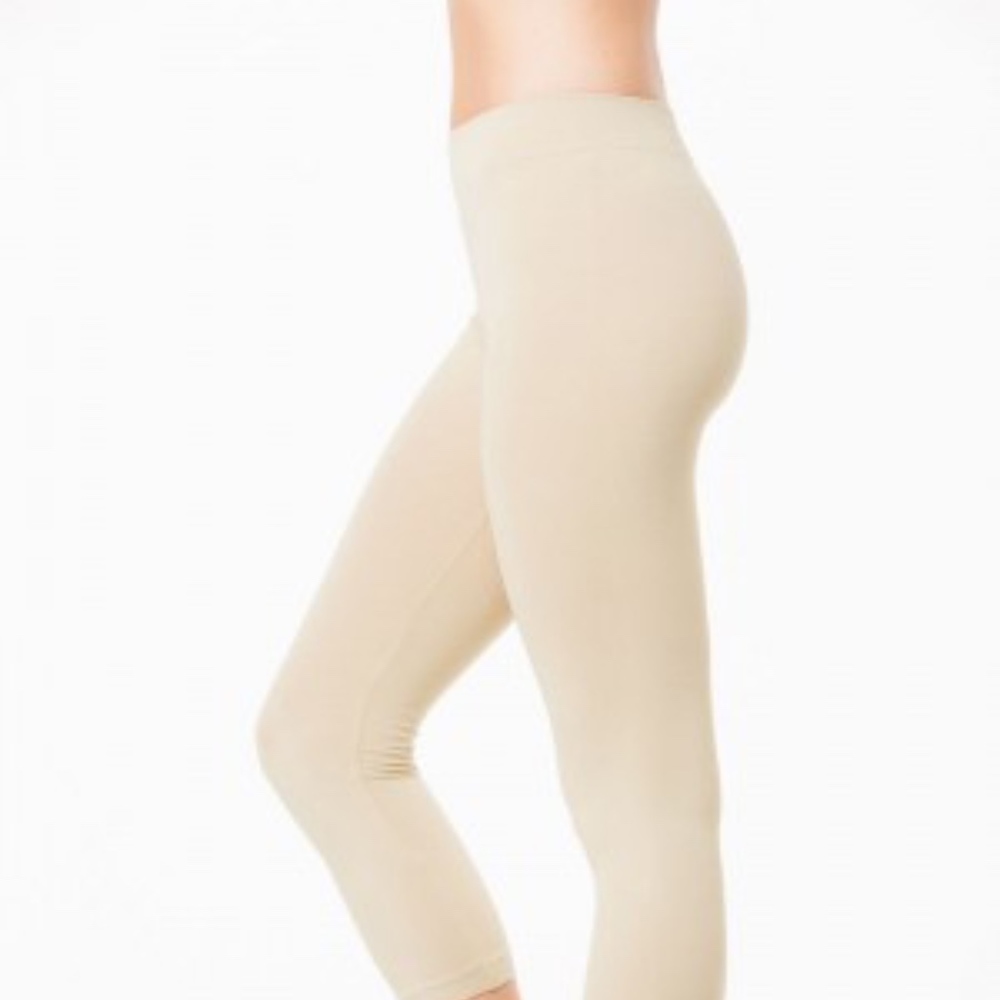 Leggings HIGH QUALITY. Capri's - Ivory. One Size