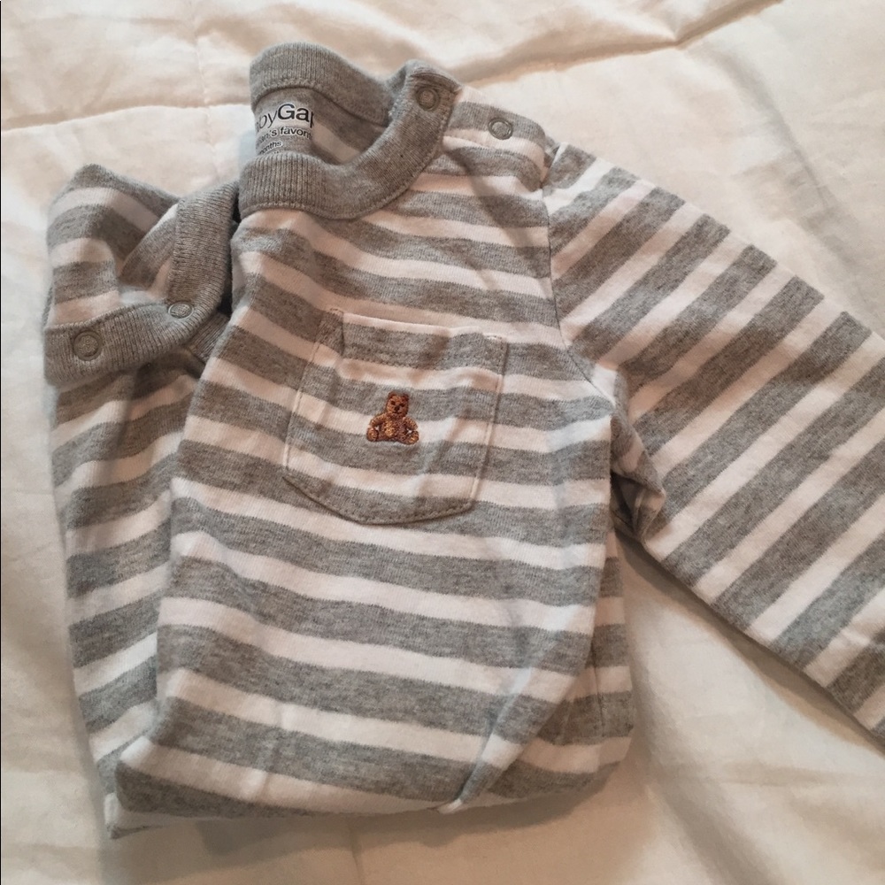 Never Worn Gap long sleeve onsie