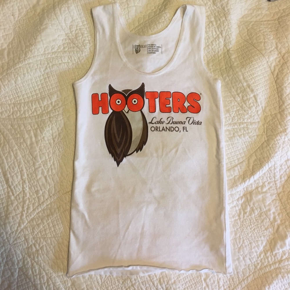 Hooters top