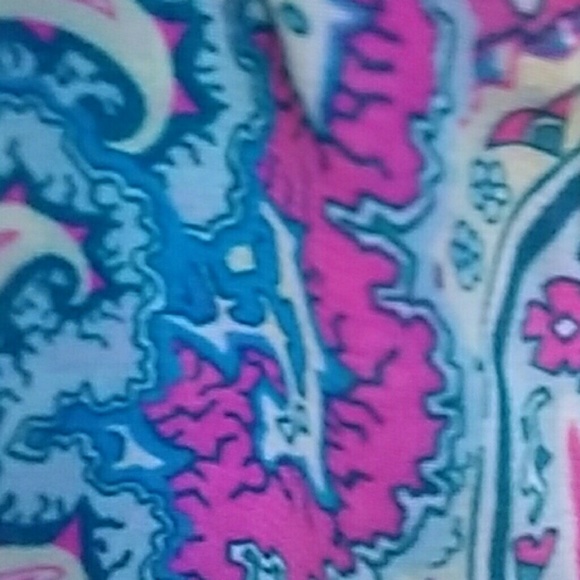 H&M ruffle blouse - Picture 3 of 3