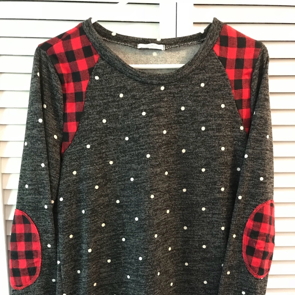 Adorable grey polka dot and buffalo plaid top