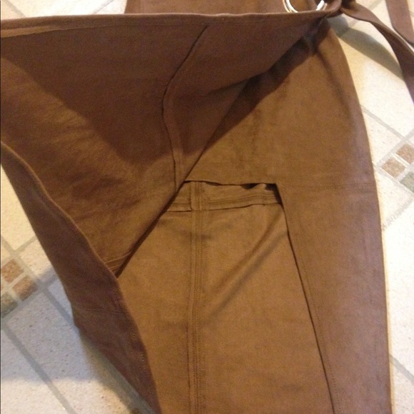 Gorgeous suede like material skirt from express - Picture 2 of 5