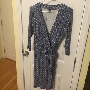 Ann Taylor tile print wrap dress size 12