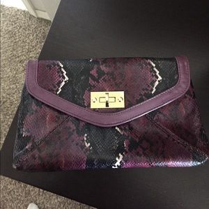 New with tags! Gorgeous Fall/Winter clutch!