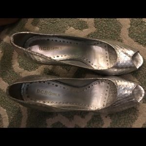 BCBg shoes silver