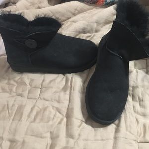 Like new Ugg boots