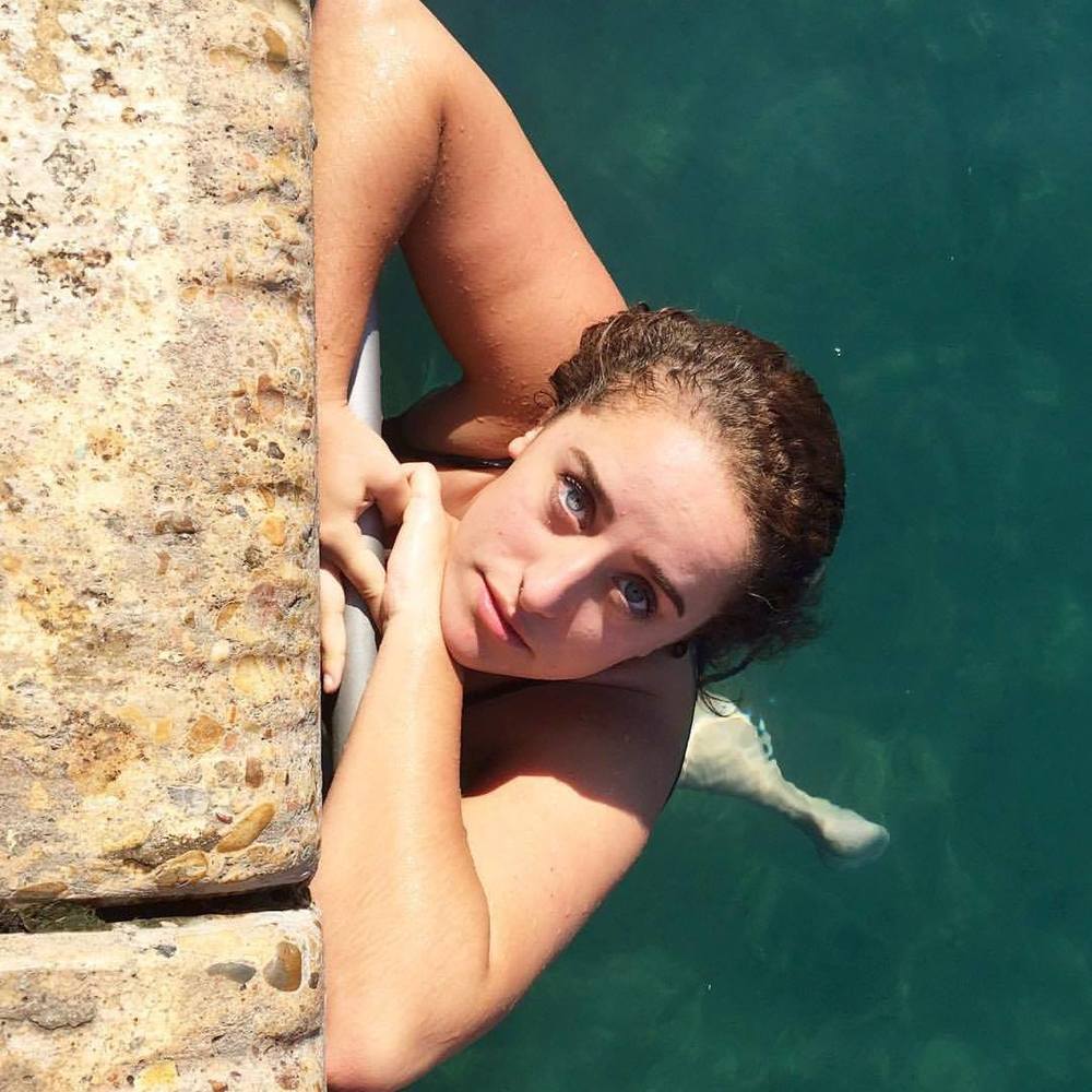 Meet your Posher, Max