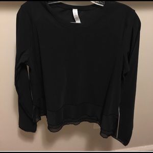 Black Scallop Lululemon Shirt NWOT