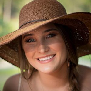 Meet your Posher, Devan