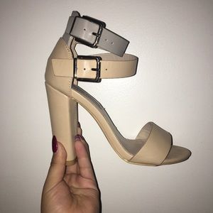 Steve Madden heel