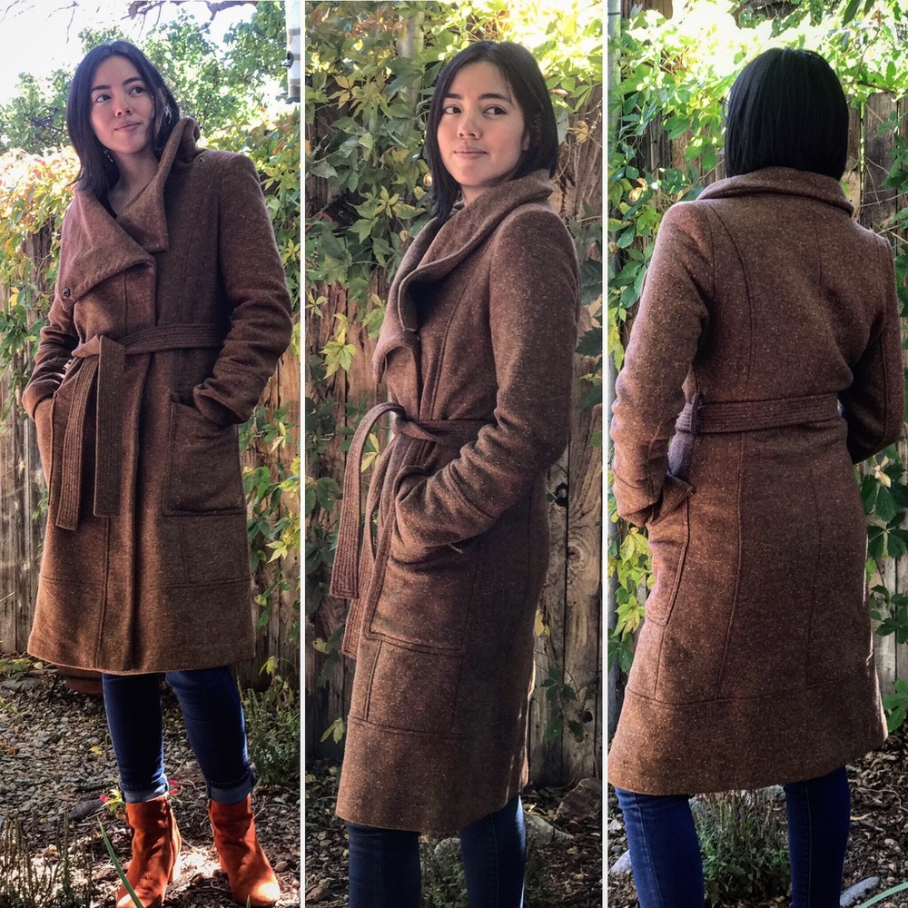 Coat in Wool Blend with Funnel Neck and Tie Waist