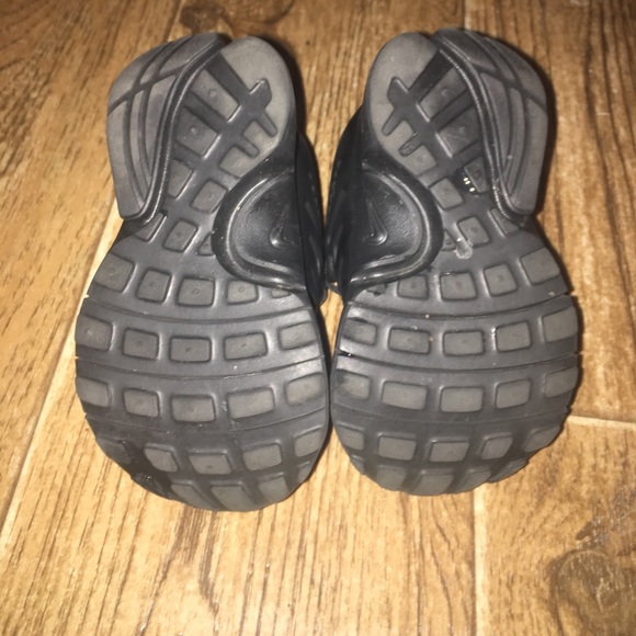 Toddler Black Nike prestos - Picture 4 of 4