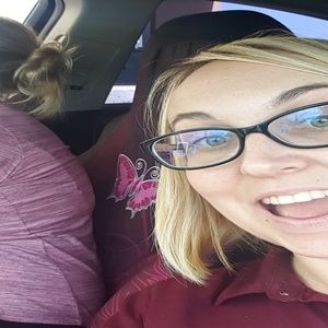 Meet your Posher, Nicole